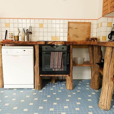 Gite Au Coeur D'Une Residence D'Artiste Saint-Aubin-de-Bonneval エクステリア 写真