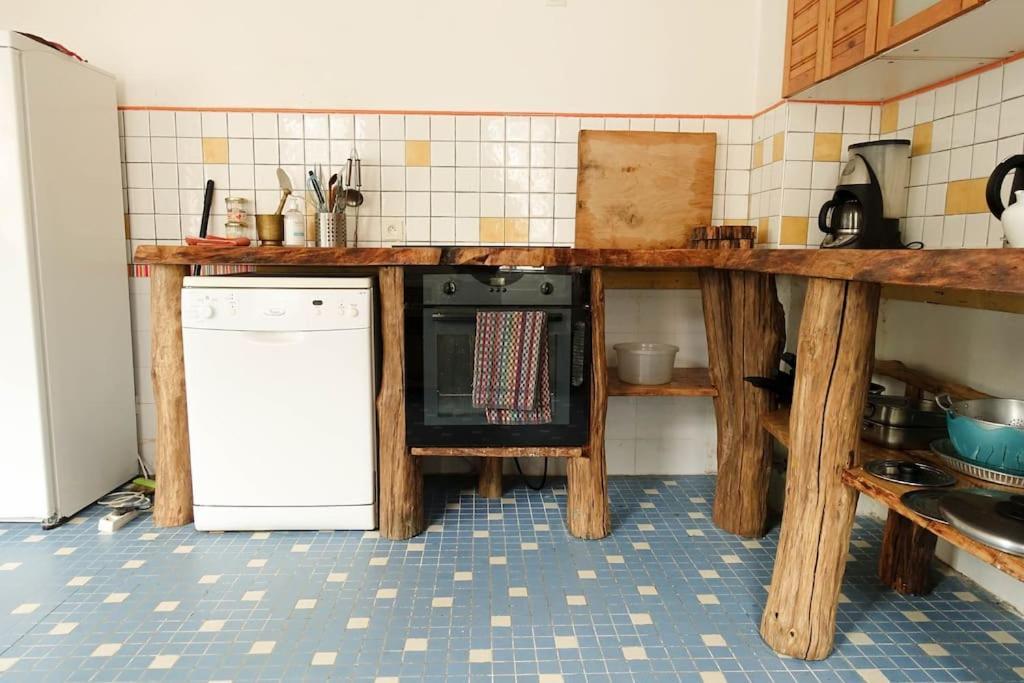 Gite Au Coeur D'Une Residence D'Artiste Saint-Aubin-de-Bonneval エクステリア 写真