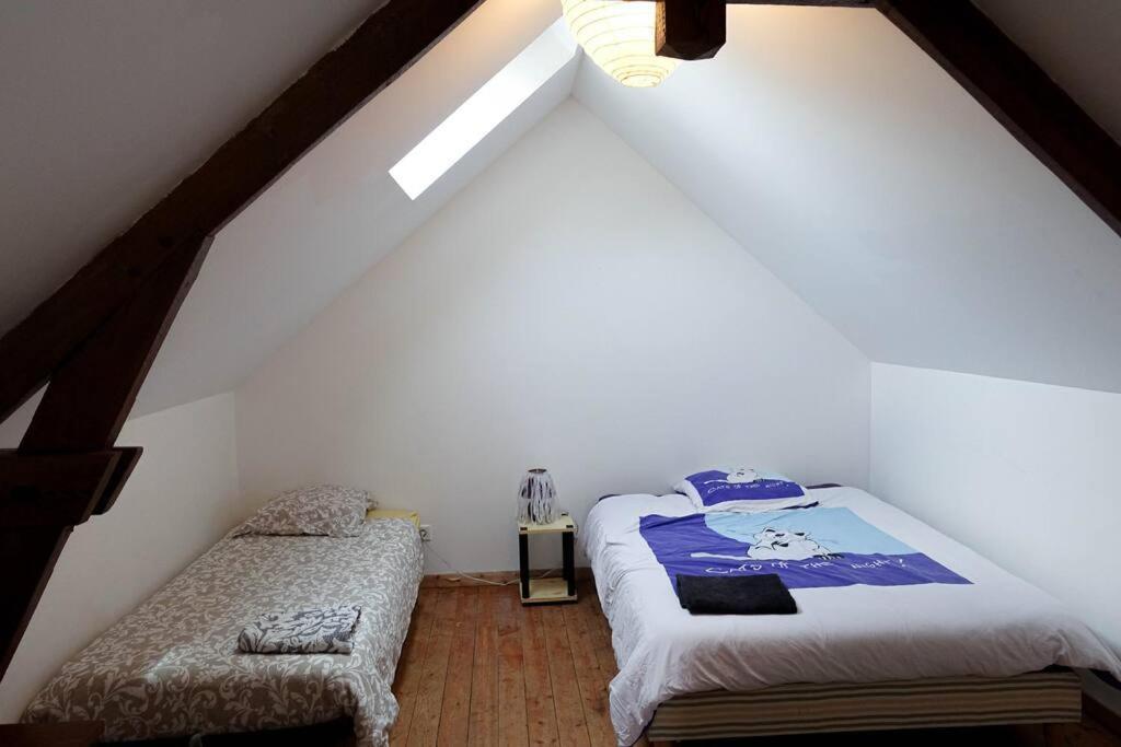 Gite Au Coeur D'Une Residence D'Artiste Saint-Aubin-de-Bonneval エクステリア 写真