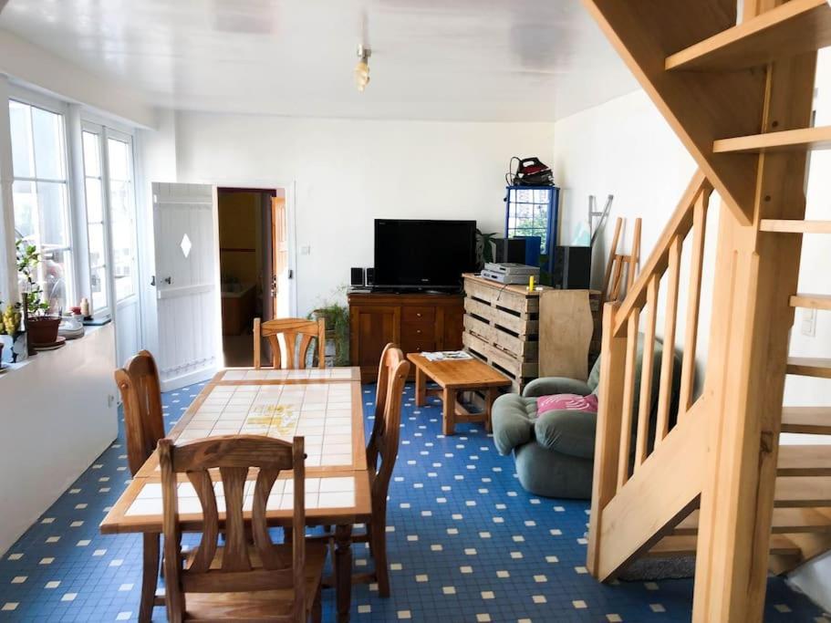 Gite Au Coeur D'Une Residence D'Artiste Saint-Aubin-de-Bonneval エクステリア 写真