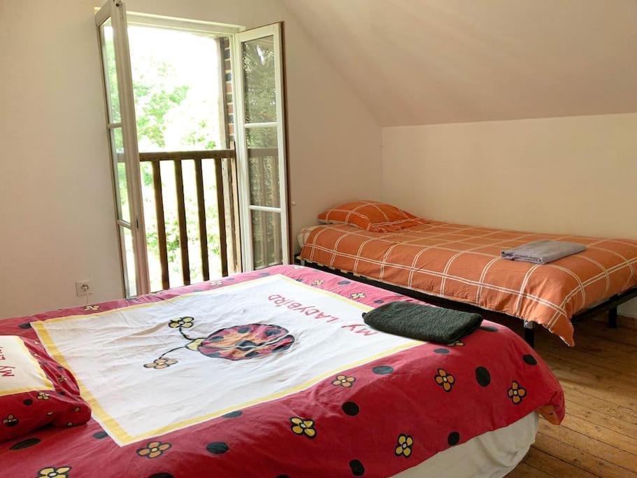 Gite Au Coeur D'Une Residence D'Artiste Saint-Aubin-de-Bonneval エクステリア 写真