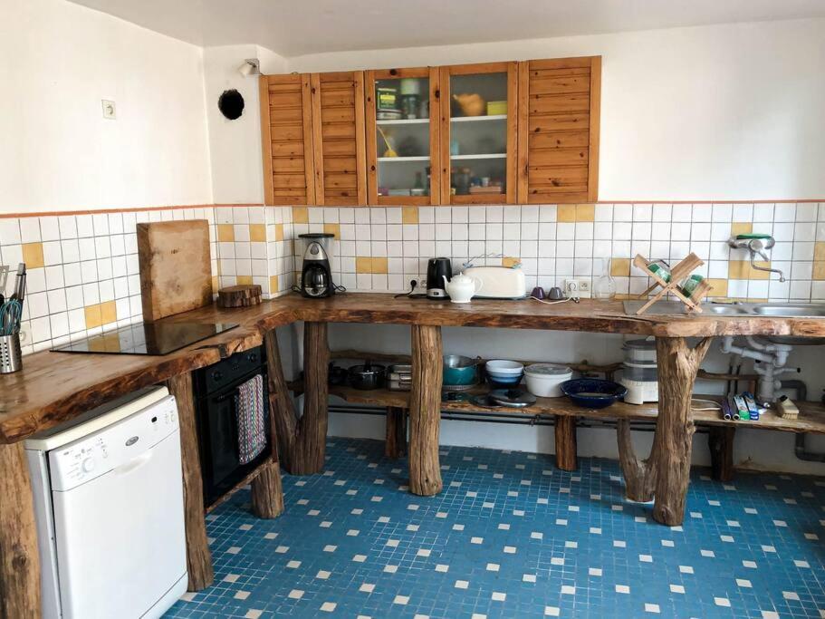 Gite Au Coeur D'Une Residence D'Artiste Saint-Aubin-de-Bonneval エクステリア 写真