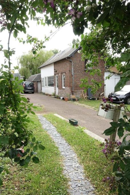 Gite Au Coeur D'Une Residence D'Artiste Saint-Aubin-de-Bonneval エクステリア 写真