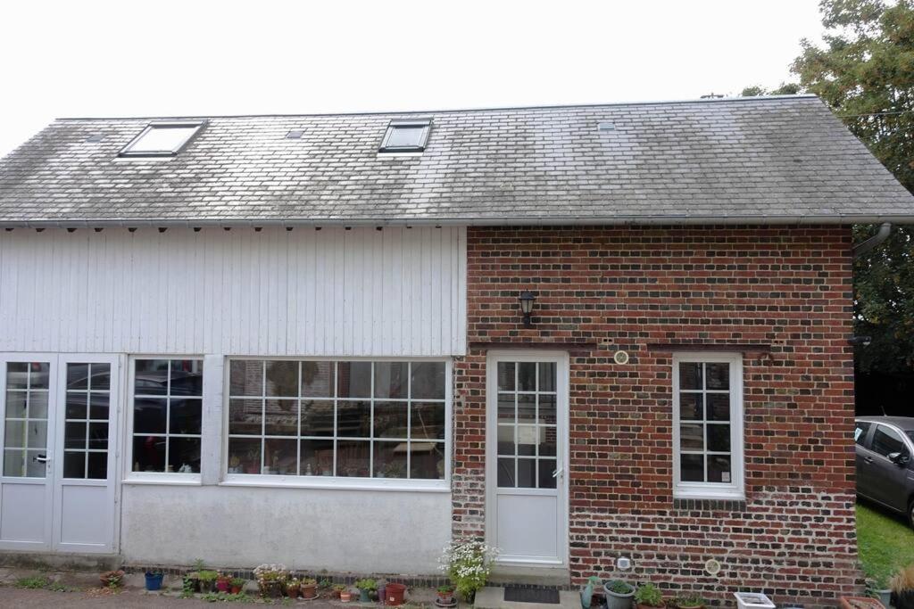 Gite Au Coeur D'Une Residence D'Artiste Saint-Aubin-de-Bonneval エクステリア 写真