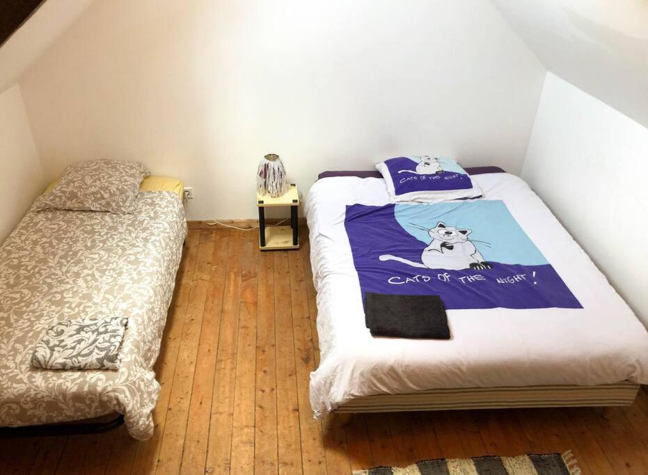 Gite Au Coeur D'Une Residence D'Artiste Saint-Aubin-de-Bonneval エクステリア 写真